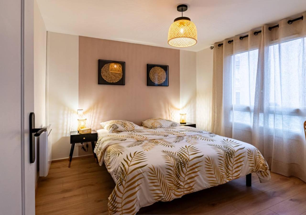Ferienwohnung Le Carrousel Avec Parking Prive Dijon Exterior foto